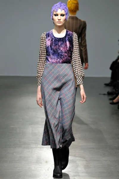 Look 2